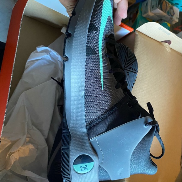 KD Trey 5 IV size 12 - Picture 4 of 5